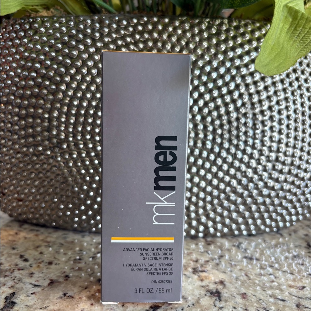 MK Men Advanced Facial Hydrator